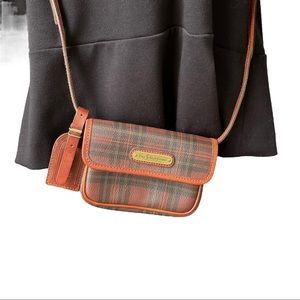 Polo Ralph Lauren
BOUTIQUE
Authentic Plaid purse crossover bag